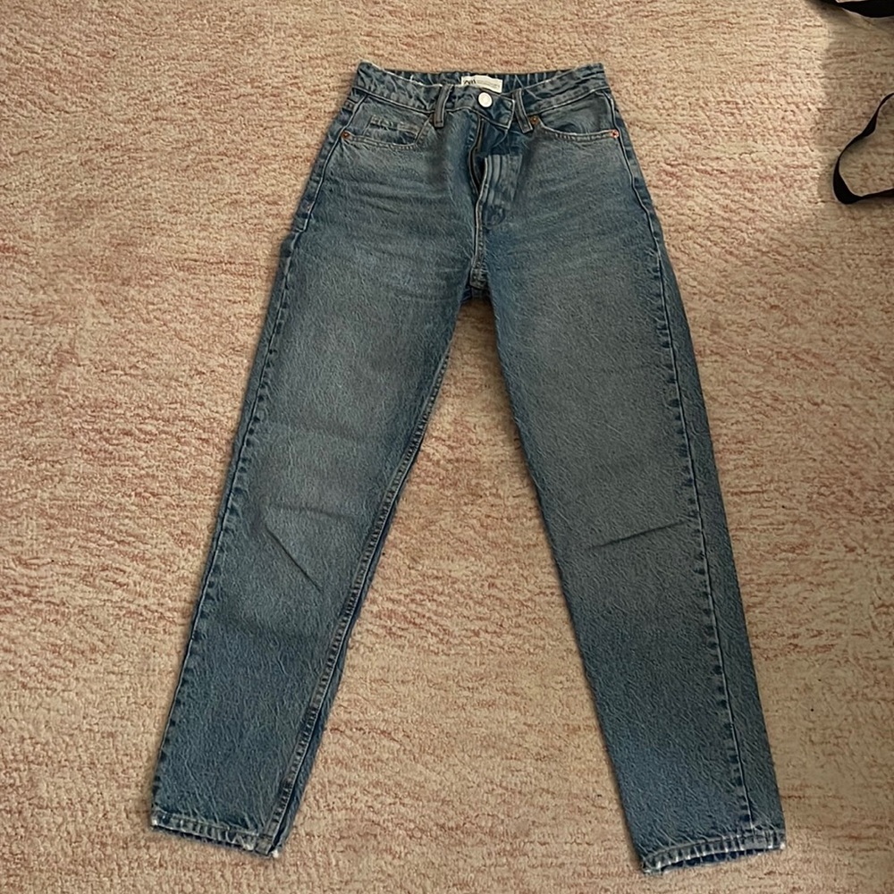 Zara Womens Straight Medium Wash Jeans